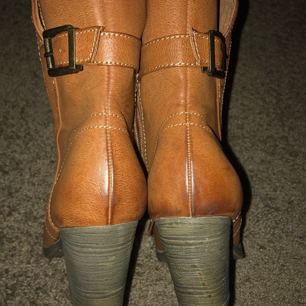 Super cute boot - Picture 3 of 3